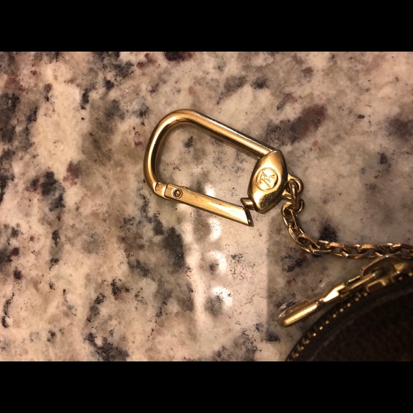 Louis Vuitton Bellboy Authentic Pouch - Picture 3 of 8